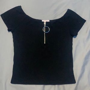 A'GACI black ribbed off-the-shoulder crop top (size M)